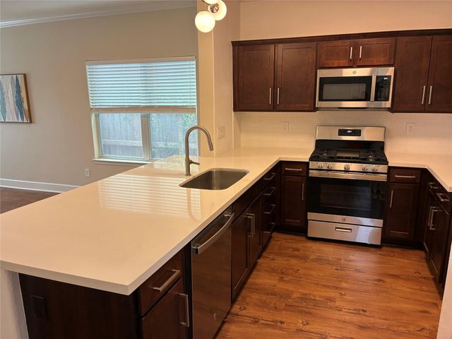 4327 Robertson Street, Houston, TX 77009