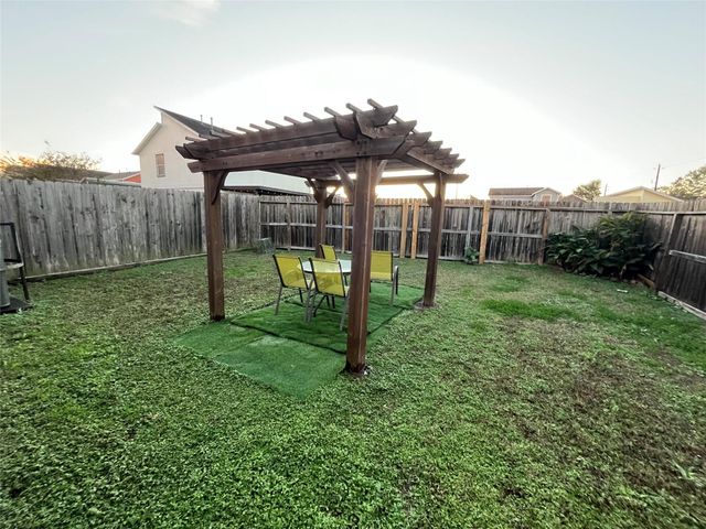 4327 Robertson Street, Houston, TX 77009