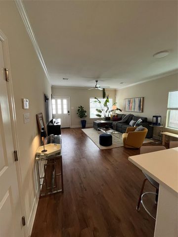 4327 Robertson Street, Houston, TX 77009