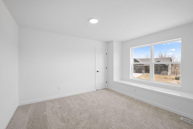 1248 Deerpath Drive NE, Hanover, MN 55341