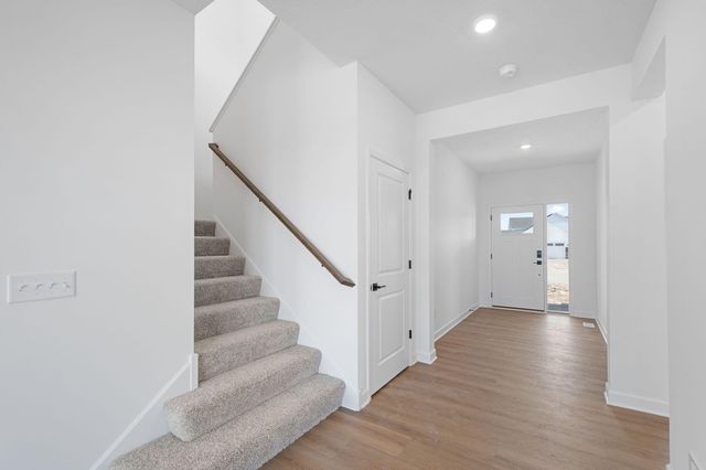 1248 Deerpath Drive NE, Hanover, MN 55341