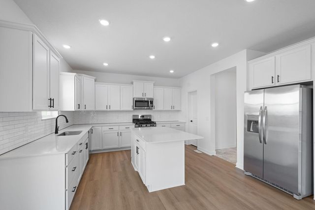 1248 Deerpath Drive NE, Hanover, MN 55341