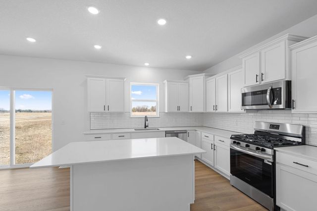 1248 Deerpath Drive NE, Hanover, MN 55341