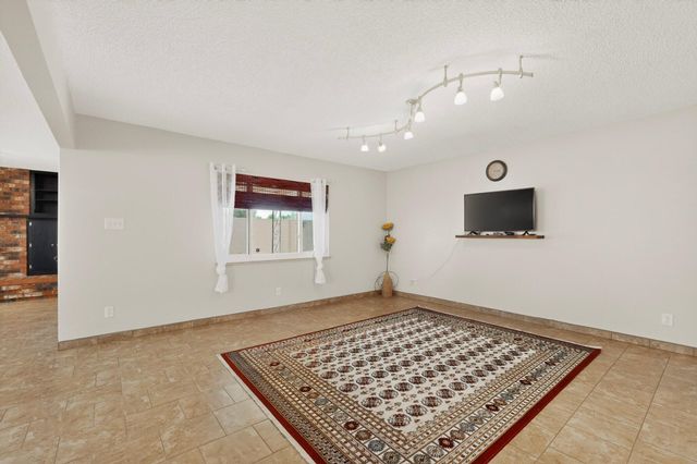 11916 Morrow Avenue NE, Albuquerque, NM 87112