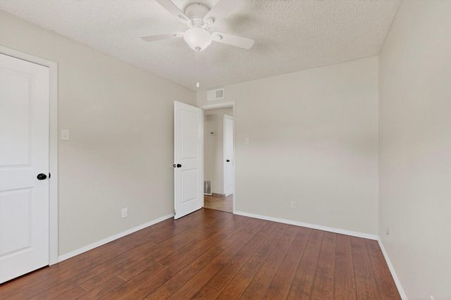 11916 Morrow Avenue NE, Albuquerque, NM 87112