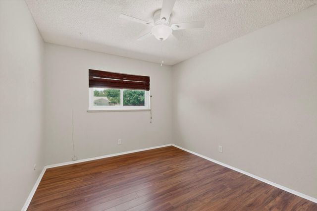 11916 Morrow Avenue NE, Albuquerque, NM 87112