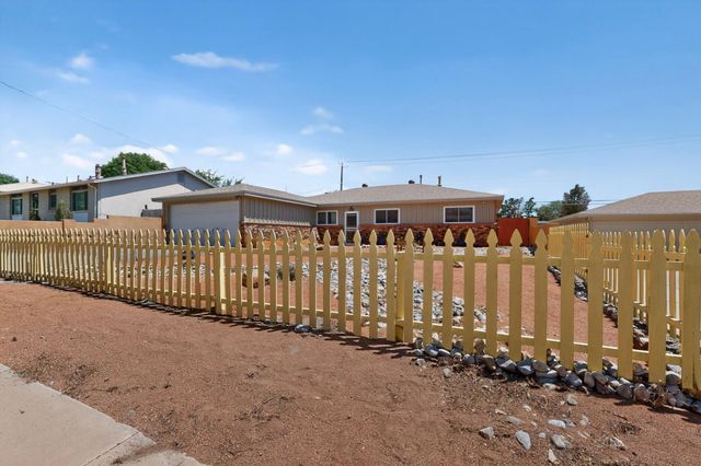11916 Morrow Avenue NE, Albuquerque, NM 87112