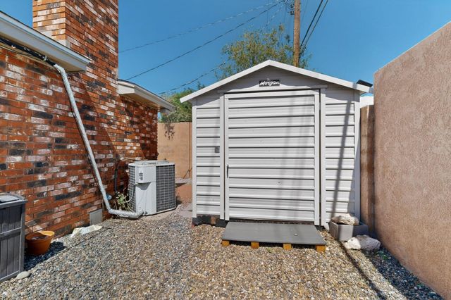 11916 Morrow Avenue NE, Albuquerque, NM 87112