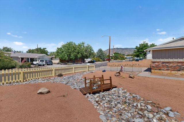 11916 Morrow Avenue NE, Albuquerque, NM 87112