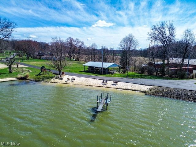 13969 N Highview Drive, Dalton, OH 44618