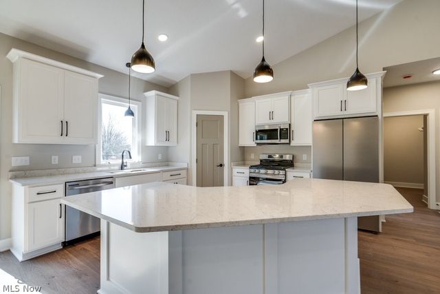 13969 N Highview Drive, Dalton, OH 44618