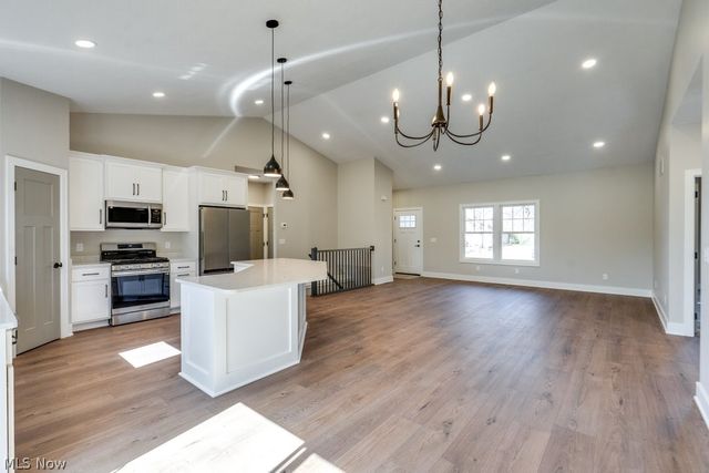 13969 N Highview Drive, Dalton, OH 44618