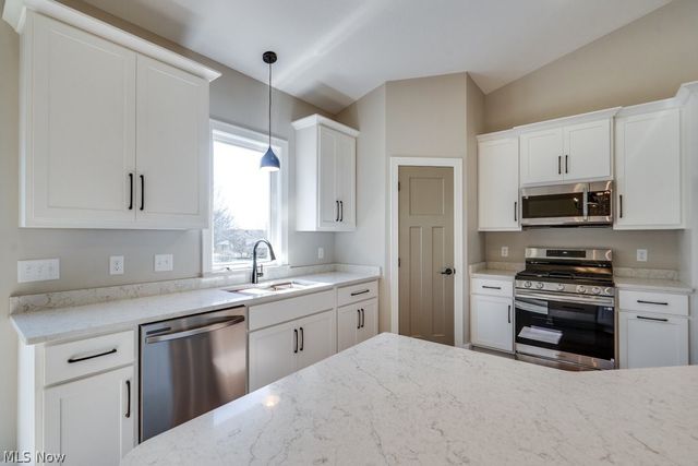 13969 N Highview Drive, Dalton, OH 44618