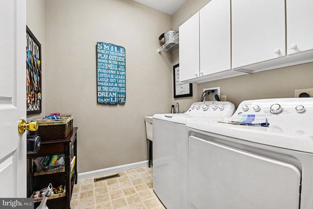 439 WOODLAND DR, Dillsburg, PA 17019