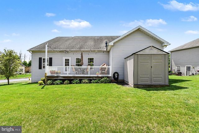 439 WOODLAND DR, Dillsburg, PA 17019