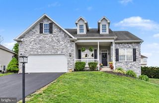 439 WOODLAND DR, Dillsburg, PA 17019