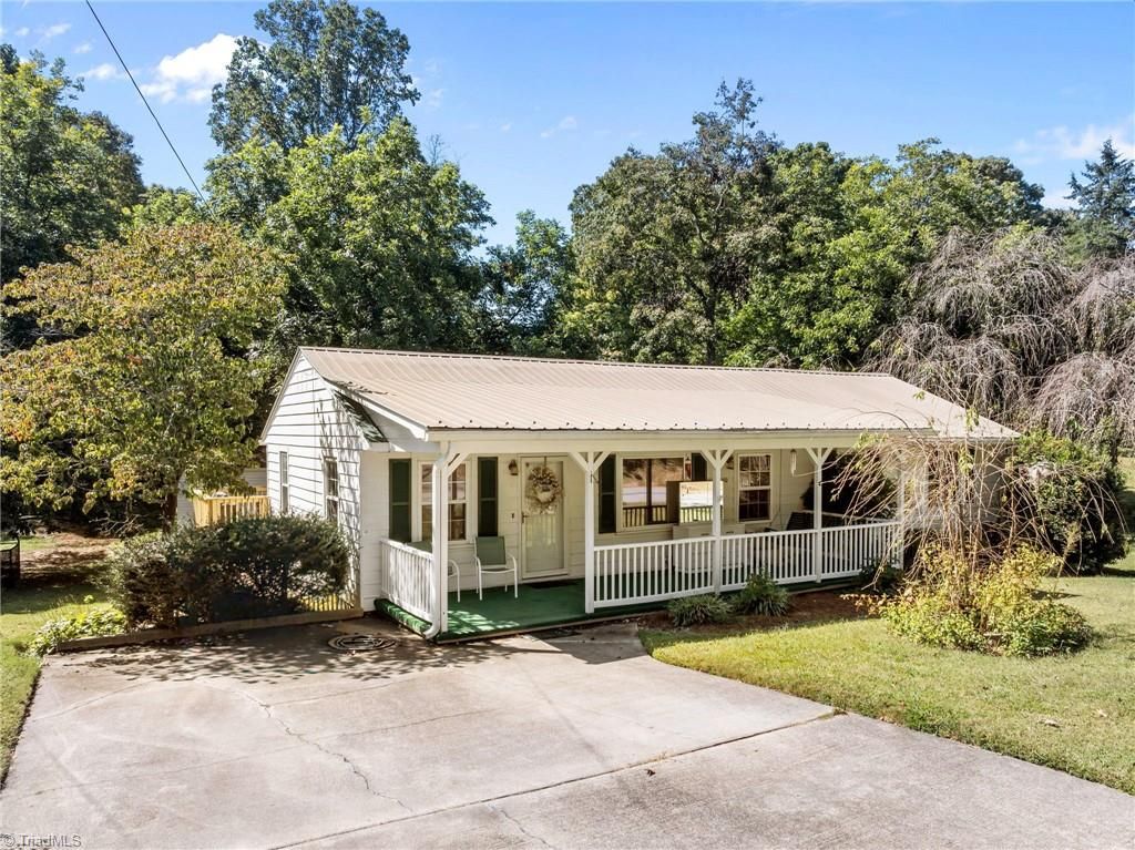 410 E Peachtree Drive, High Point, NC 27265