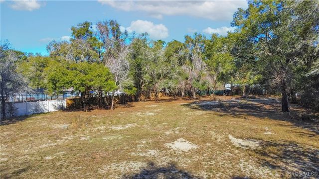 5595 E Arthur Street, Inverness, FL 34452