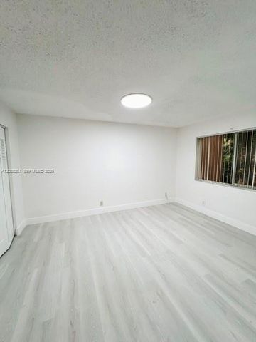 10773 Cleary Boulevard 212, Plantation, FL 33324
