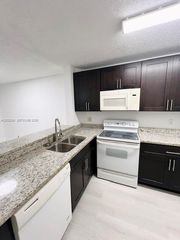 10773 Cleary Boulevard 212, Plantation, FL 33324