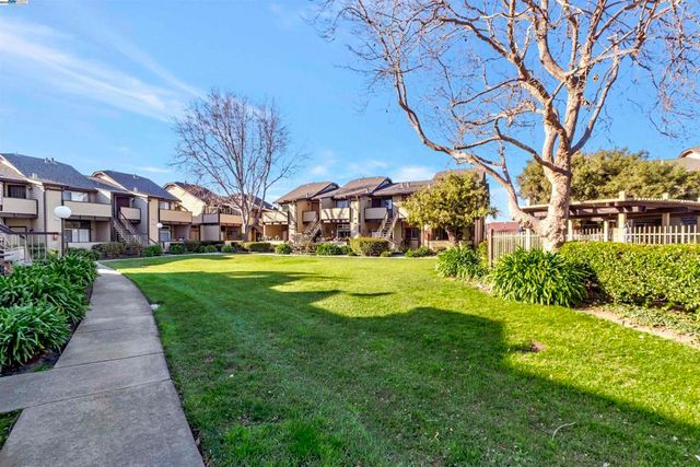 641 Majestic Way 36, San Leandro, CA 94578