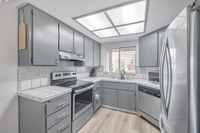 641 Majestic Way 36, San Leandro, CA 94578