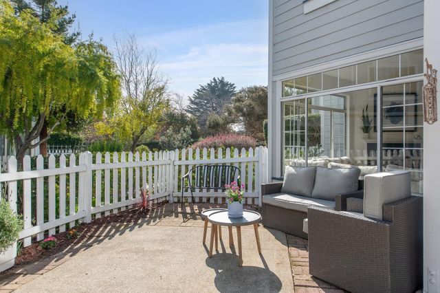 319 Commodore DR, Richmond, CA 94804