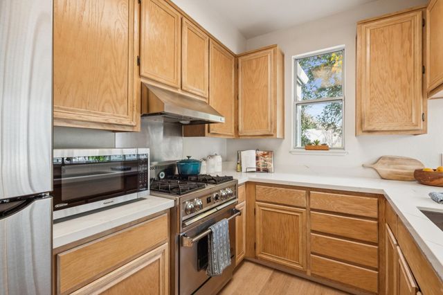 319 Commodore DR, Richmond, CA 94804