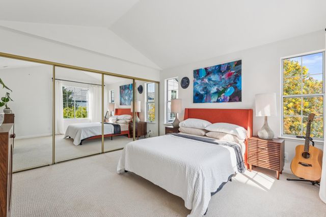 319 Commodore DR, Richmond, CA 94804