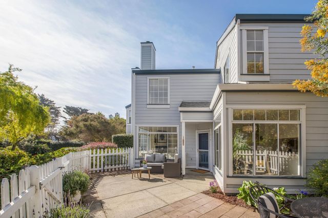 319 Commodore DR, Richmond, CA 94804