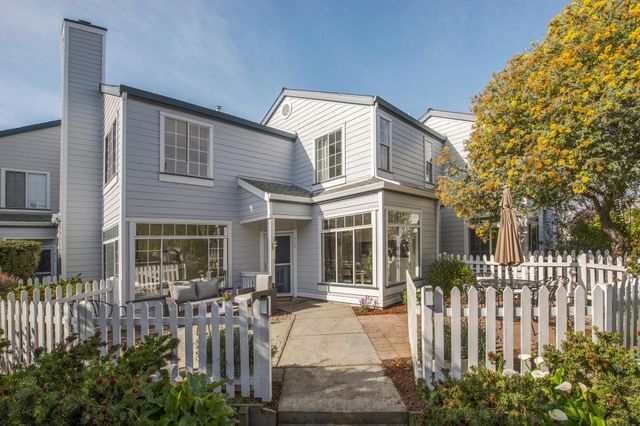 319 Commodore DR, Richmond, CA 94804