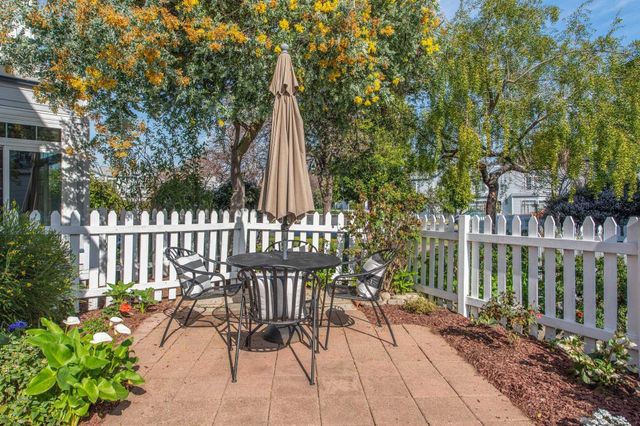 319 Commodore DR, Richmond, CA 94804