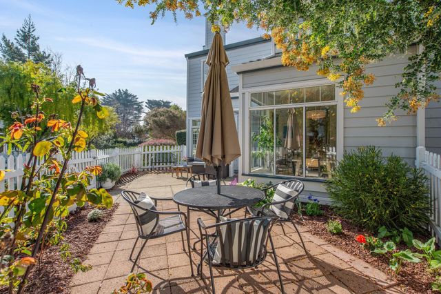 319 Commodore DR, Richmond, CA 94804