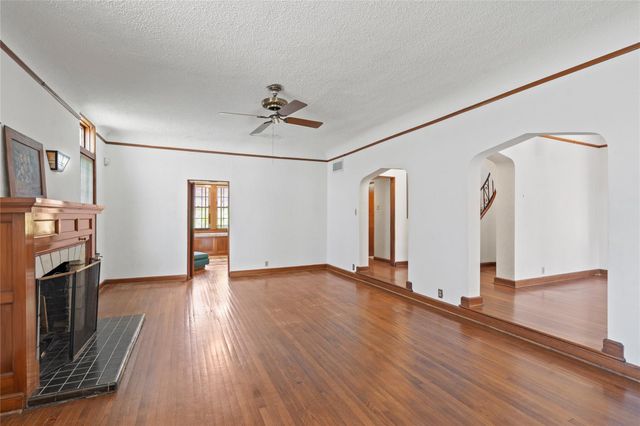 4502 Avenue O, Galveston, TX 77551