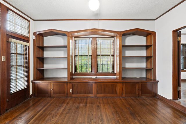 4502 Avenue O, Galveston, TX 77551