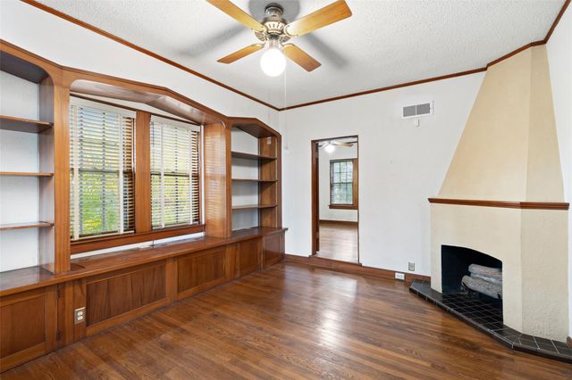 4502 Avenue O, Galveston, TX 77551