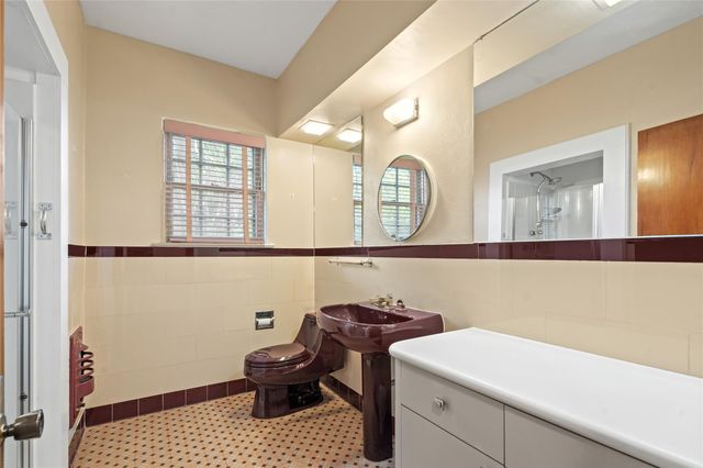 4502 Avenue O, Galveston, TX 77551