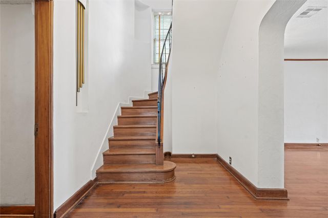 4502 Avenue O, Galveston, TX 77551