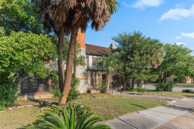 4502 Avenue O, Galveston, TX 77551