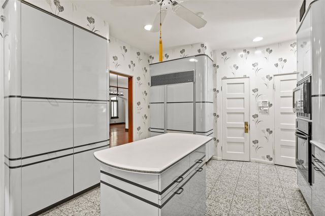 4502 Avenue O, Galveston, TX 77551