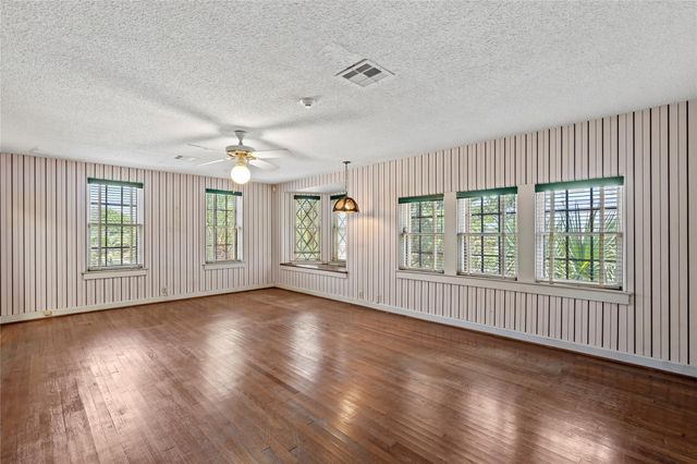 4502 Avenue O, Galveston, TX 77551