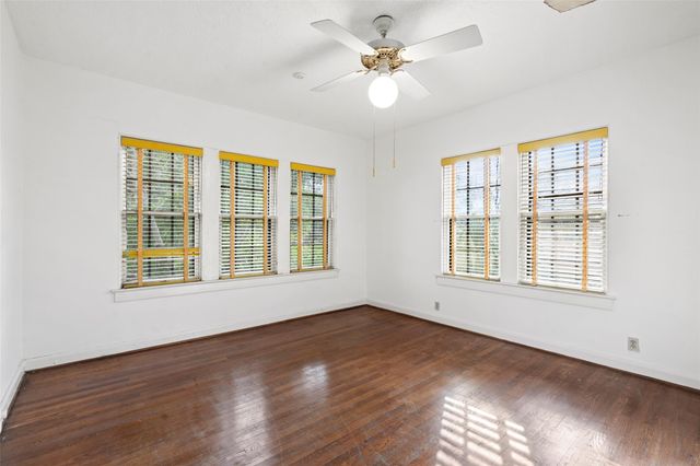 4502 Avenue O, Galveston, TX 77551