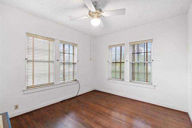 4502 Avenue O, Galveston, TX 77551