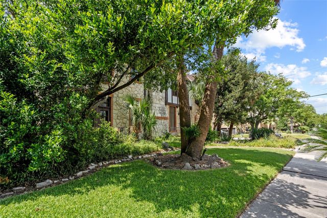 4502 Avenue O, Galveston, TX 77551