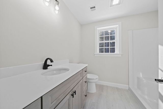 6 Amandas Way 6, Halifax, MA 02338