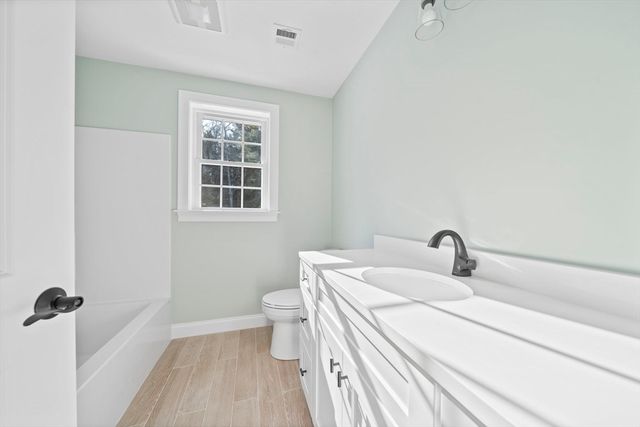 6 Amandas Way 6, Halifax, MA 02338