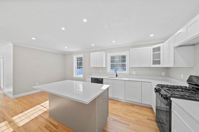 6 Amandas Way 6, Halifax, MA 02338