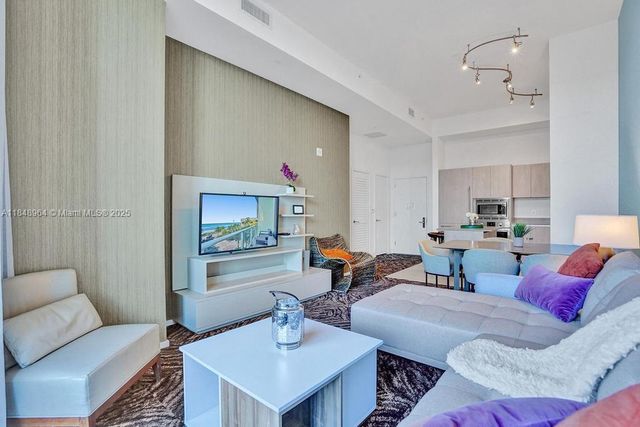 4111 S Ocean Drive 304, Hollywood, FL 33019