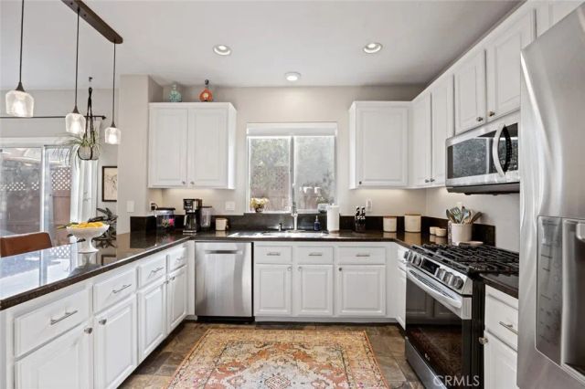 21552 Cherry Court, Saugus, CA 91350