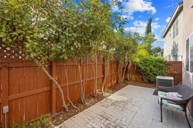 21552 Cherry Court, Saugus, CA 91350